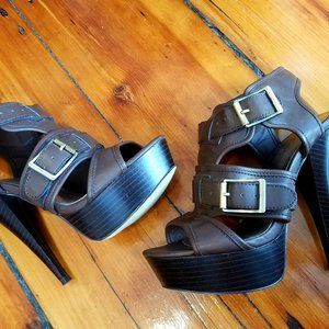 Brown Guess Heels w Buckles